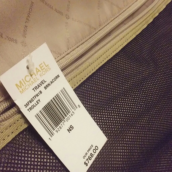 Michael Kors - Picture 3 of 8